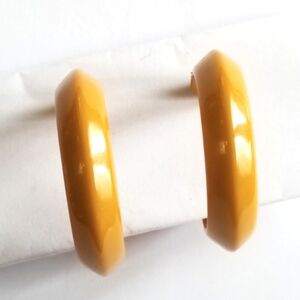 Vintage Bakelite earrings clip on butterscotch yellow tan Simi tested hoop